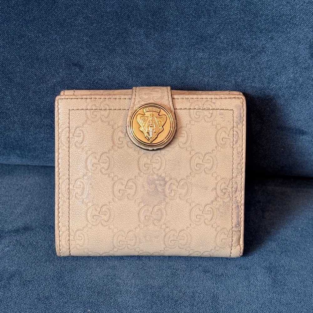 NOT FOR SALE ❌GUCCI Vintage‎  leather wallet Guccissima
Cream.
